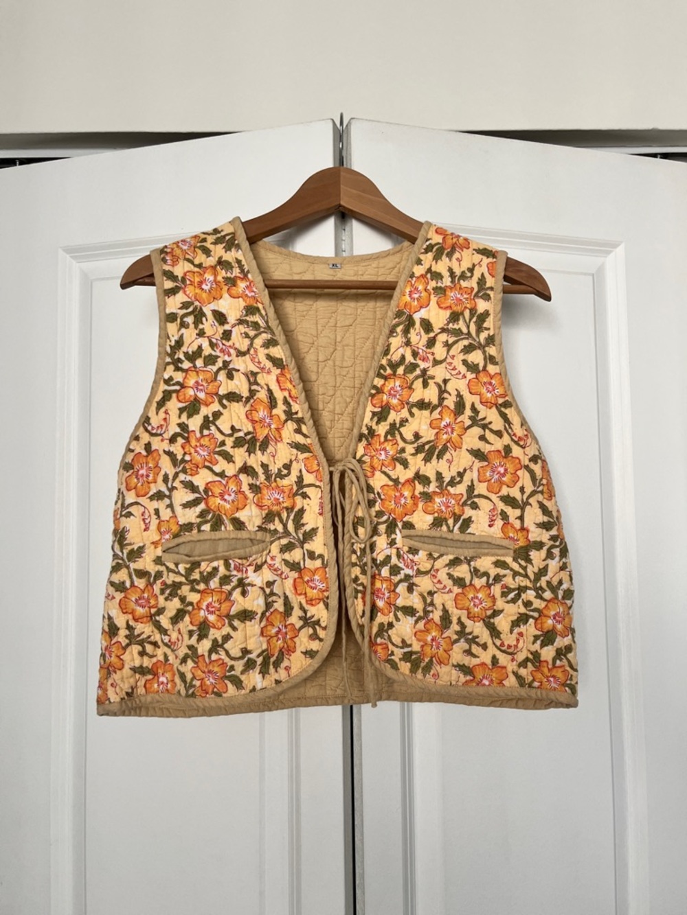 Quilted Floral Tie-Front Vest - Beige with Orange Floral